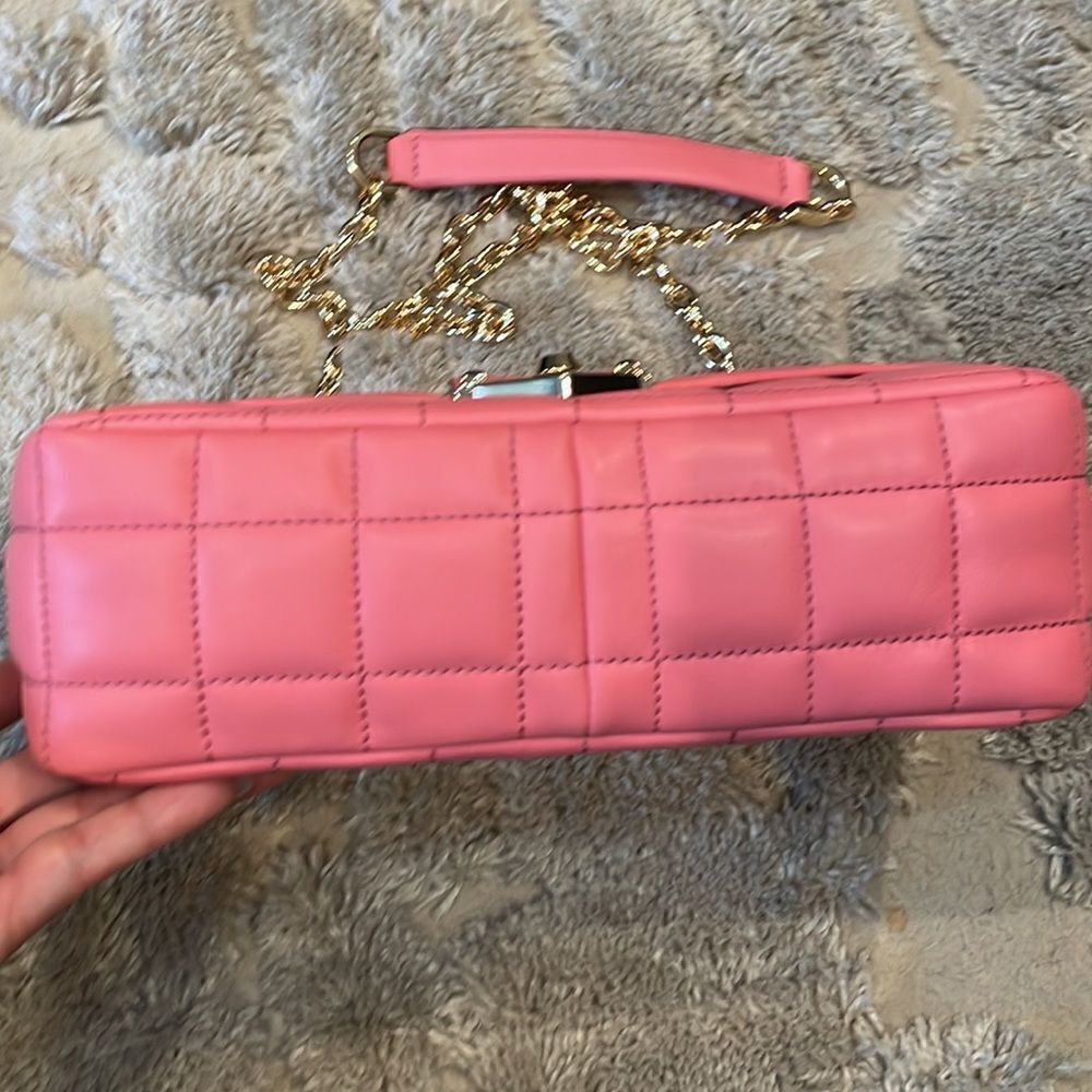 Michael Kors Soho Large Quilted Shoulder Handbag with Chain Strap - Picture 2 of 5
